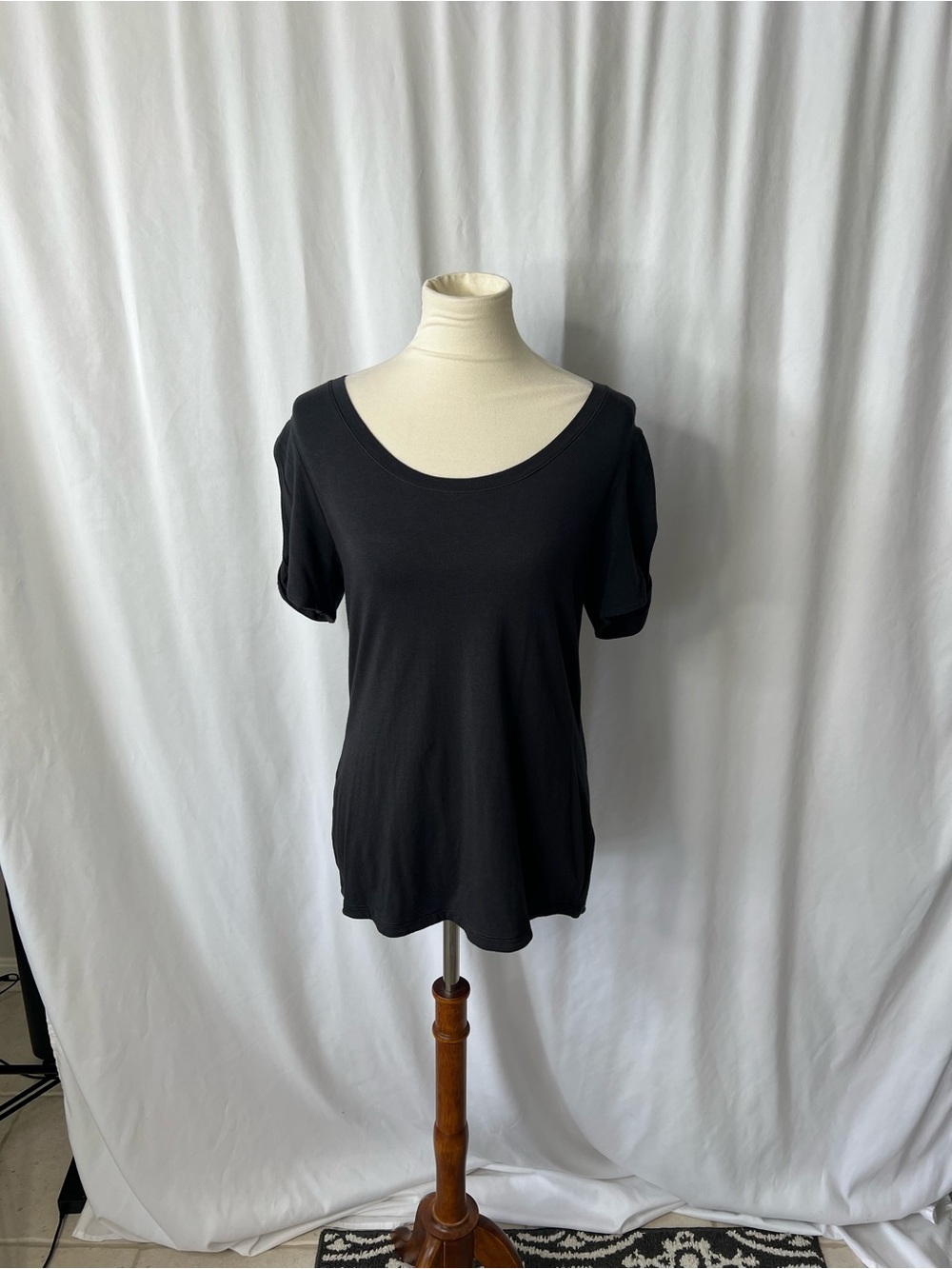 CALIA by Carrie Underwood Black Short Sleeve Athleisure Top | Size Large